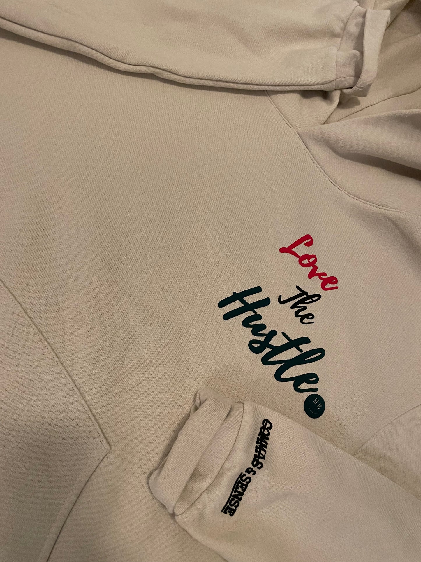 LOVE THE HUSTLE HOODIE