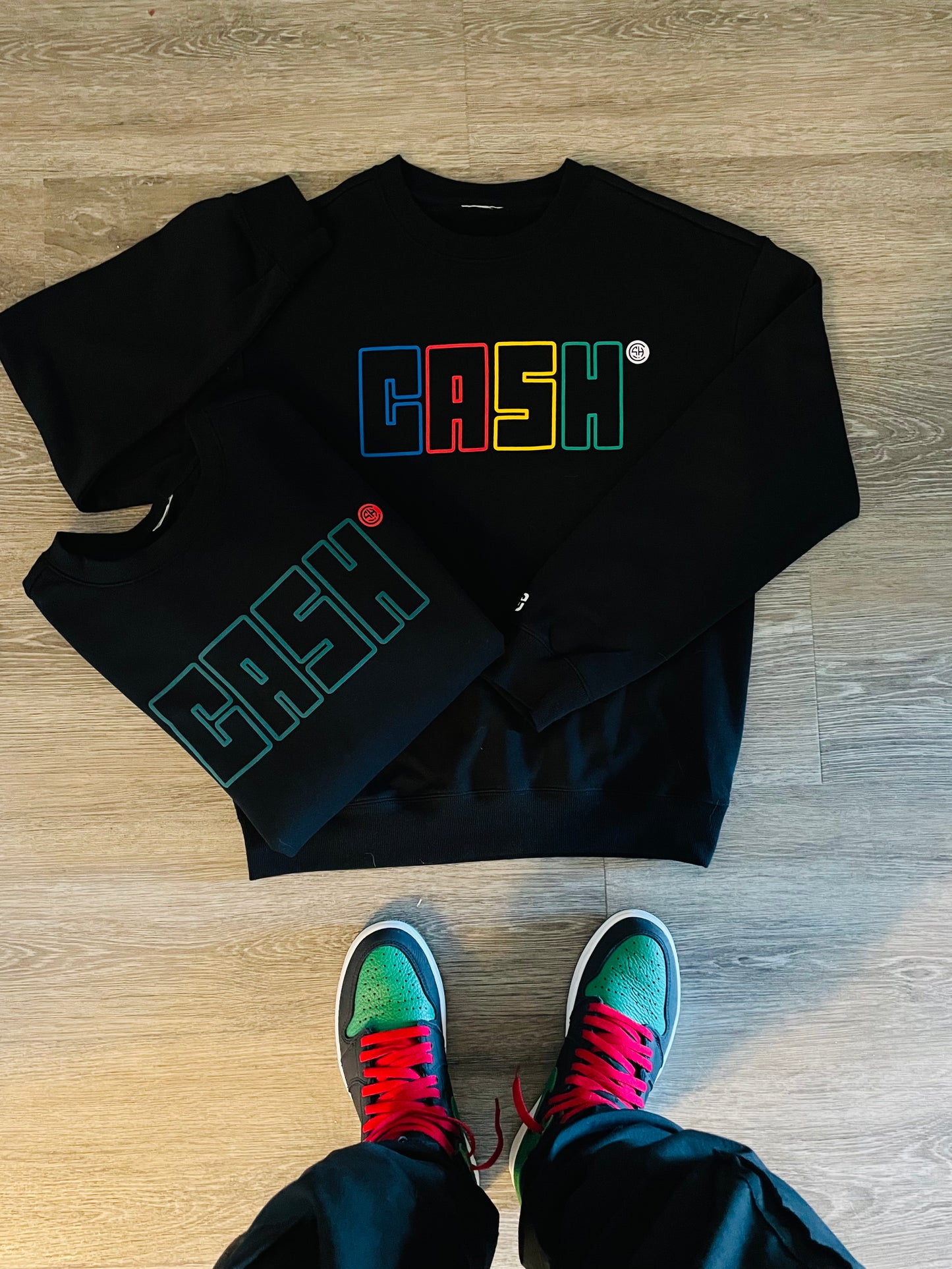 CASH CREWNECK
