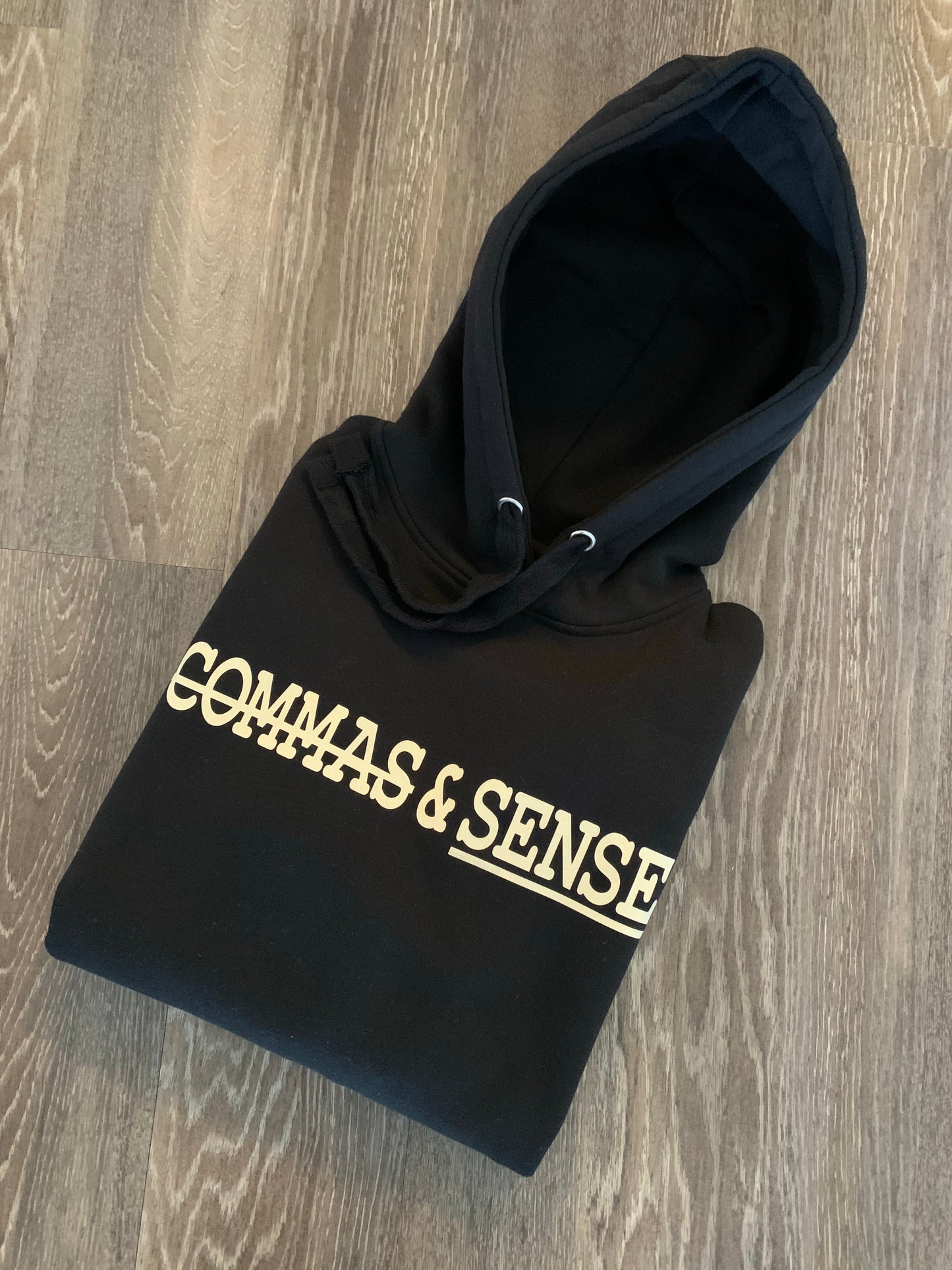 COMMAS & SENSE CLASSIC LOGO HOODIE