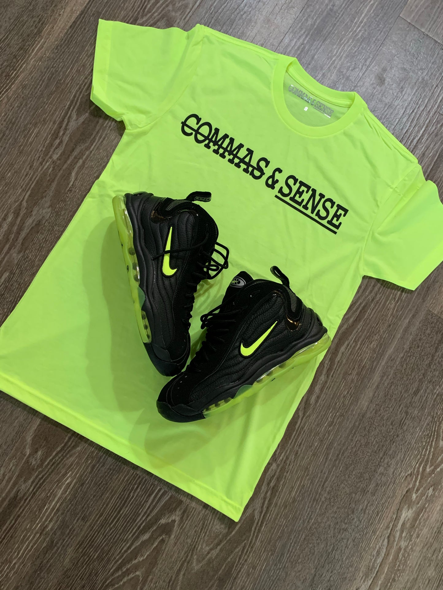 COMMAS & SENSE LOGO
