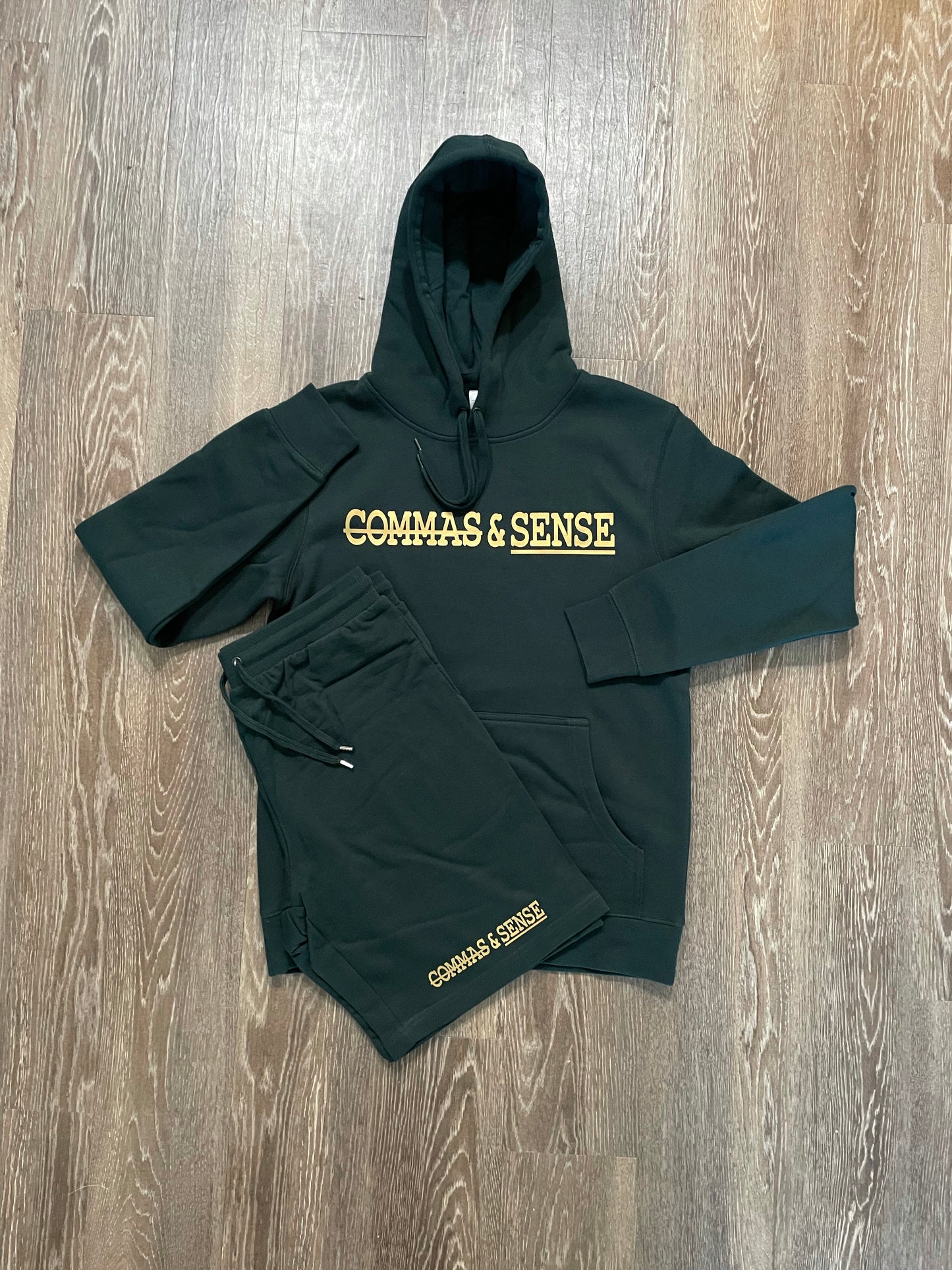 COMMAS & SENSE CLASSIC LOGO HOODIE