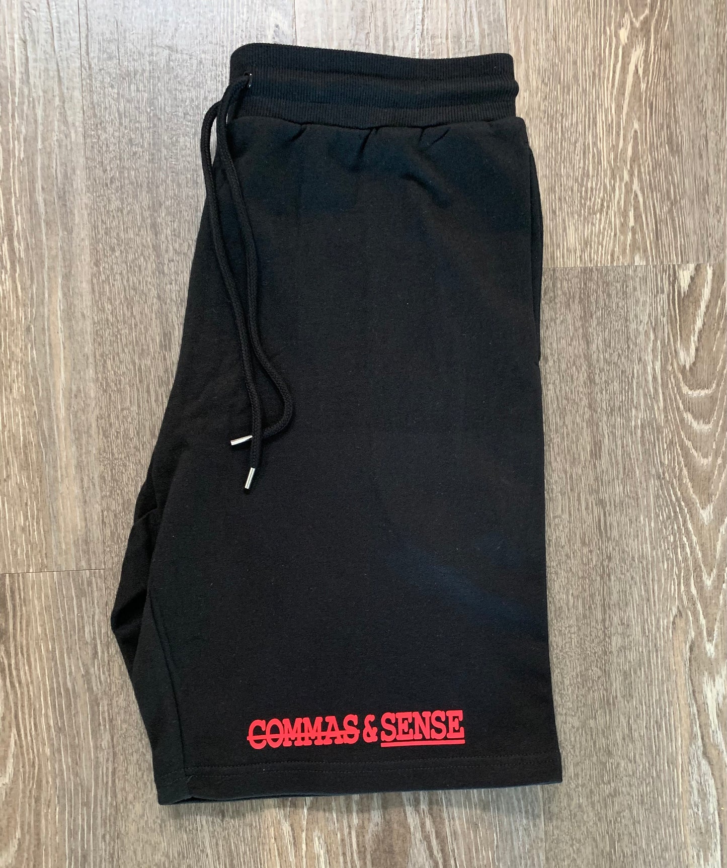 COMMAS & SENSE 3D LOGO SWEAT SHORTS