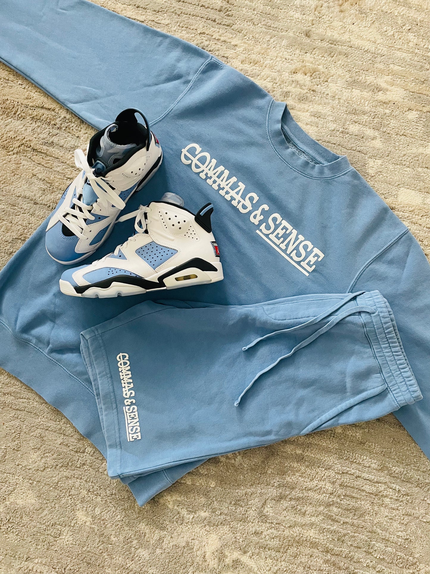 COMMAS & SENSE 3D LOGO SWEAT SHORTS