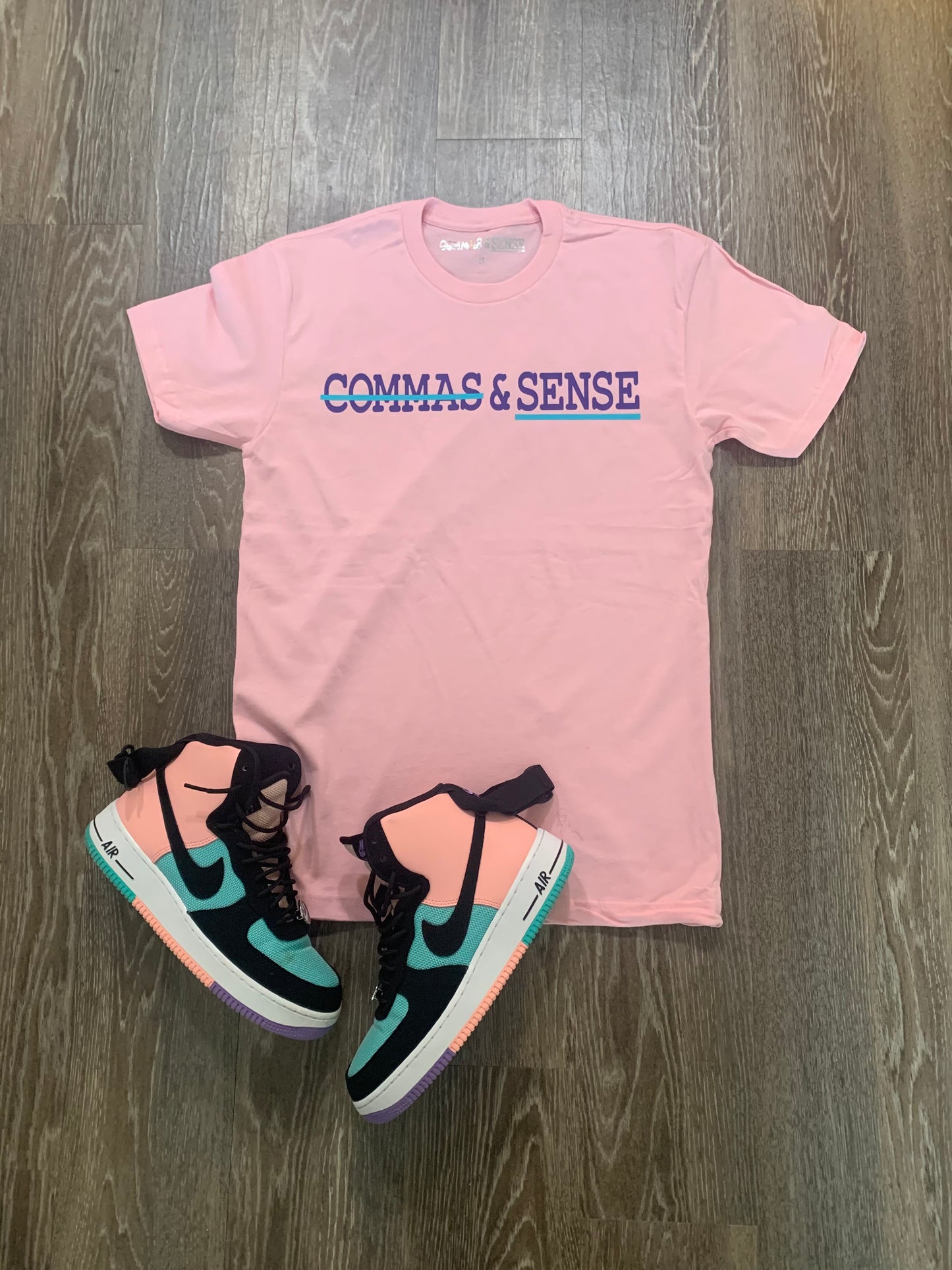 COMMAS & SENSE CUSTOM LOGO