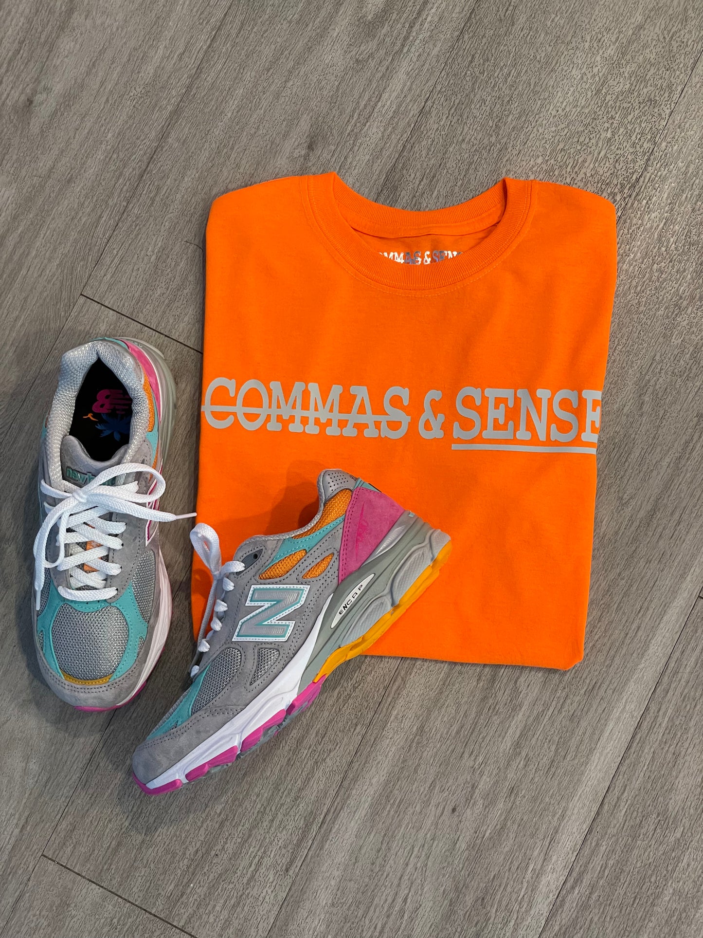 COMMAS & SENSE LOGO