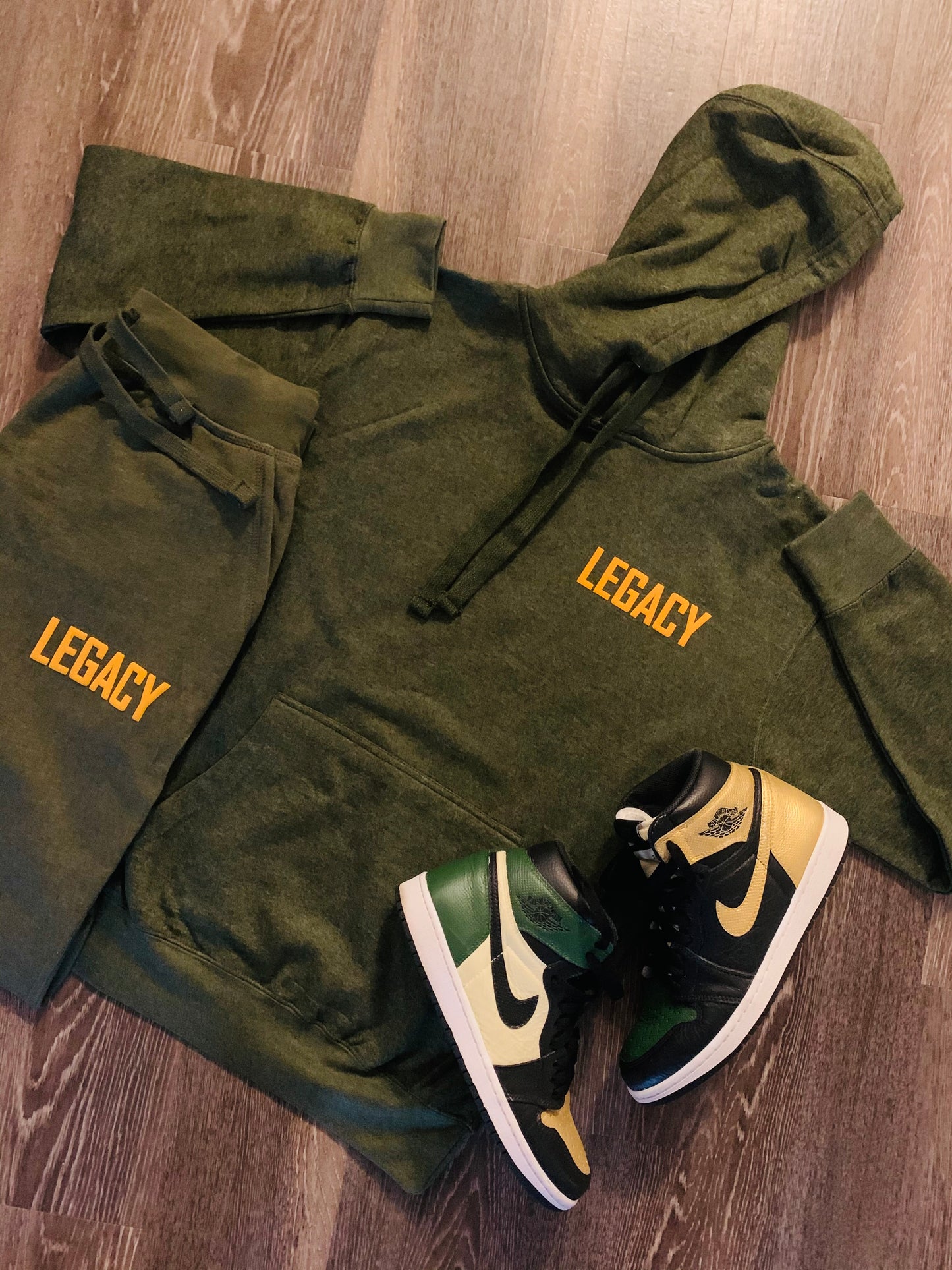 LEGACY SWEATSUIT