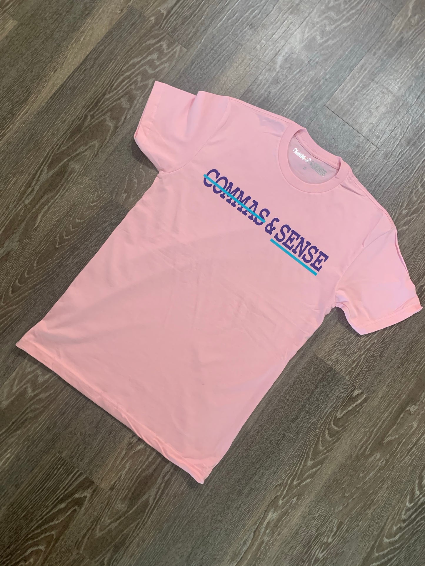 COMMAS & SENSE CUSTOM LOGO