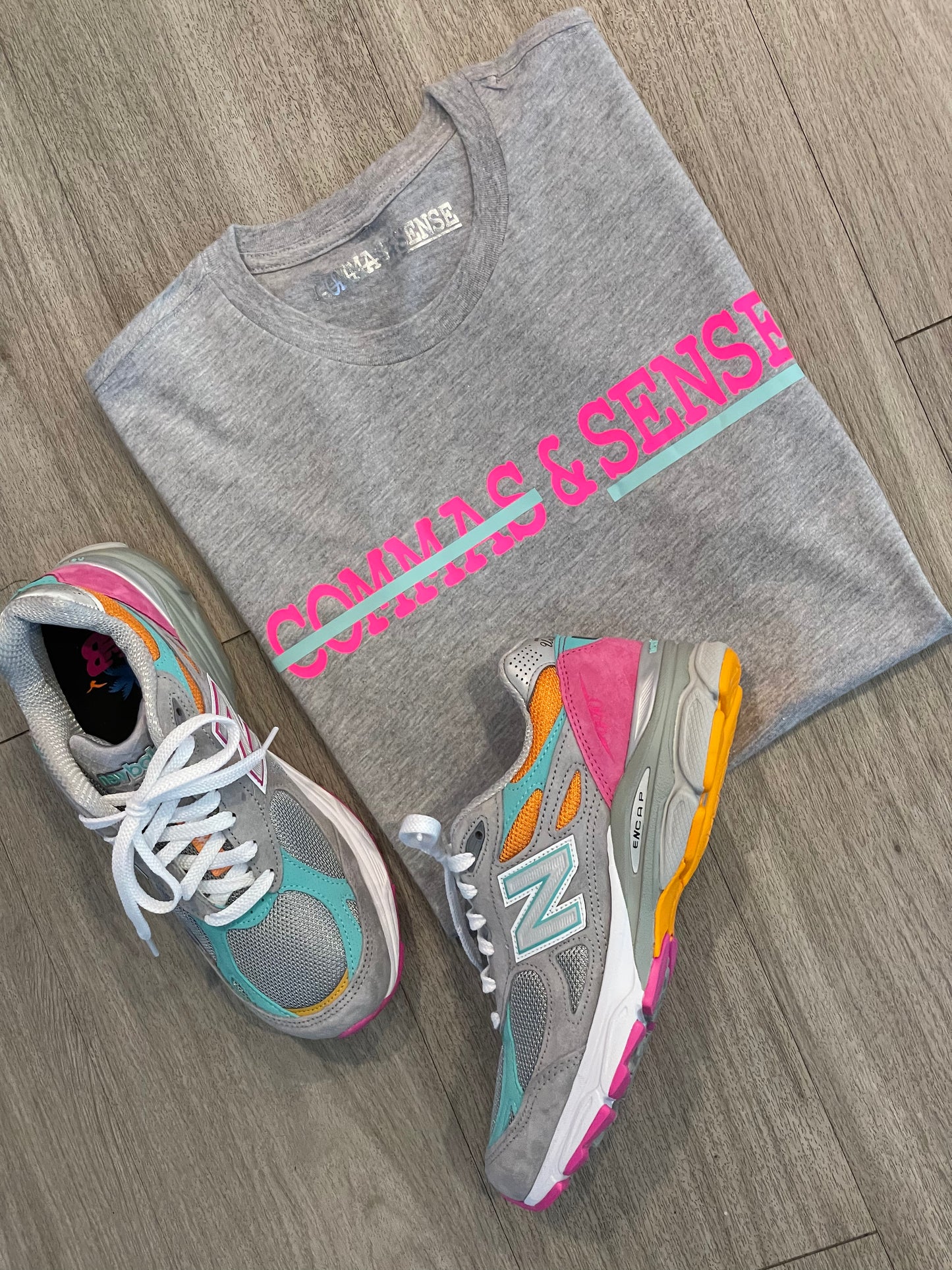 COMMAS & SENSE CUSTOM LOGO